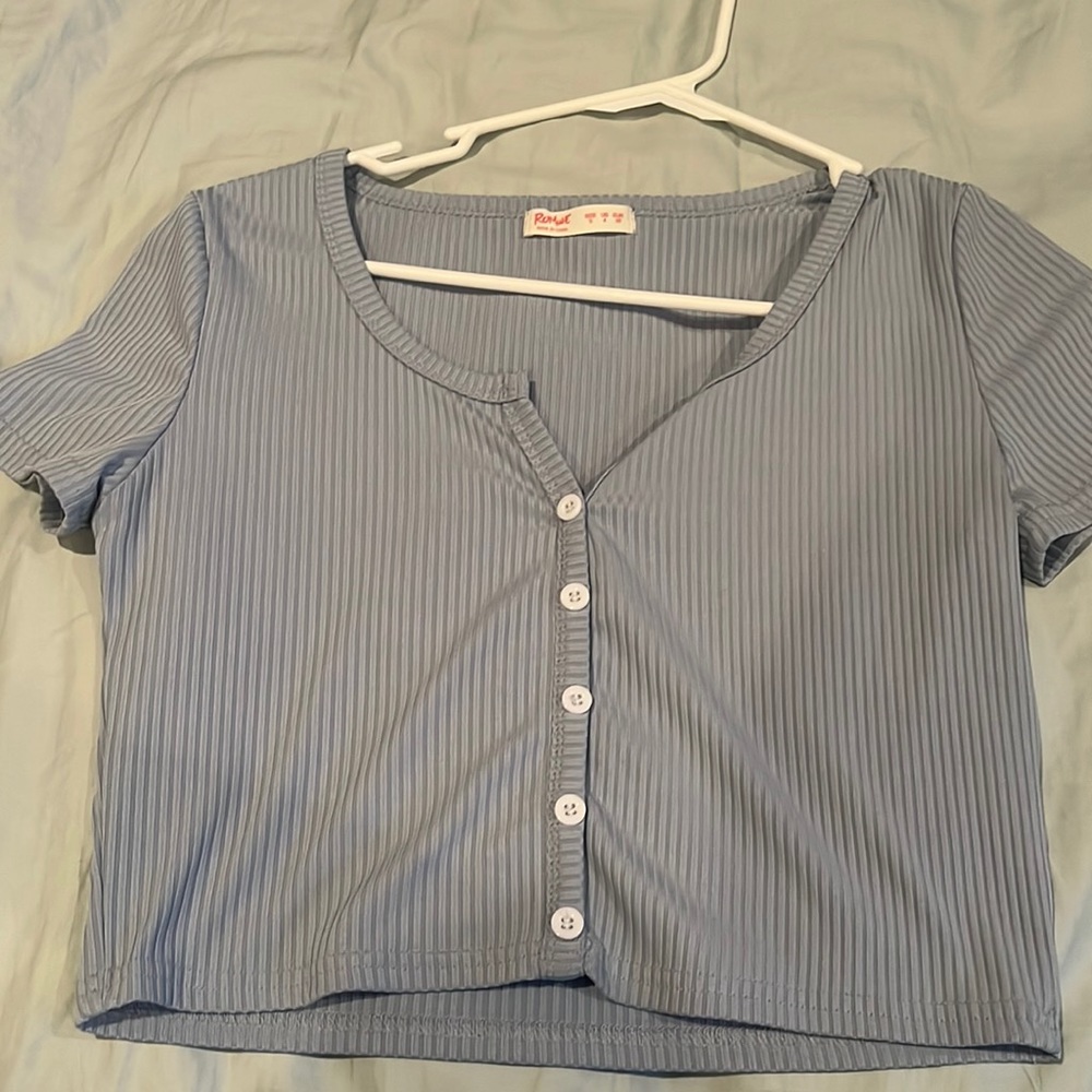 romwe cropped shirt, size small